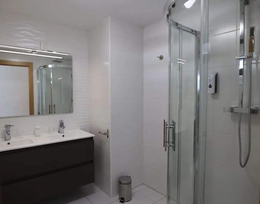 Oiassoenea - Magnifica Vivienda Para Familias Y Grupos En Irun 0*,  Spain