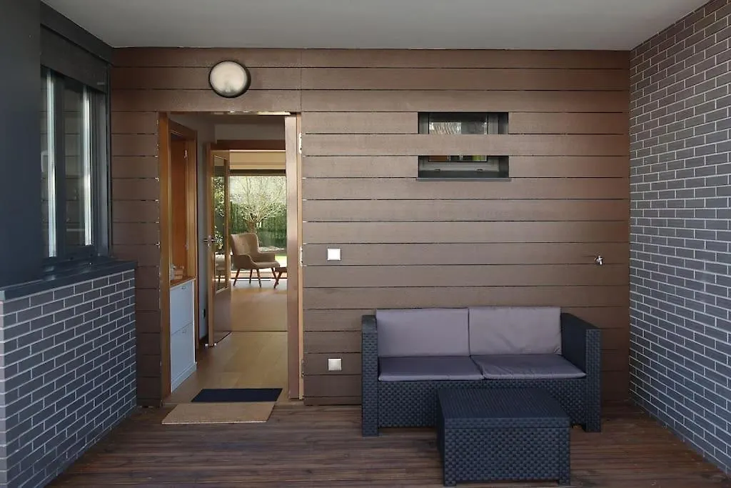 Oiassoenea - Magnifica Vivienda Para Familias Y Grupos En Irun 0*,  Spain