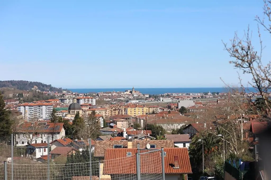 Holiday home Oiassoenea - Magnifica Vivienda Para Familias Y Grupos En Irun Spain